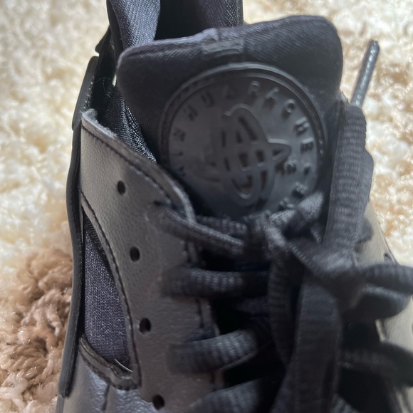 Lightly worn Nike Air Huaraches